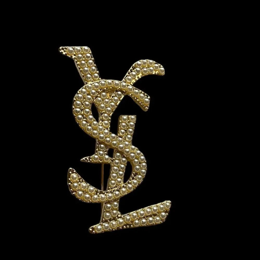 Classic   Pearl Brooch